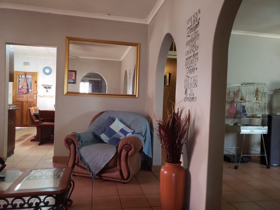 4 Bedroom Property for Sale in Geelhoutpark North West